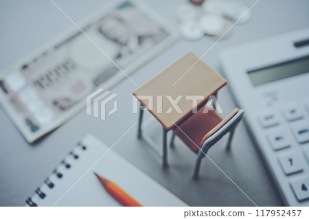 教育費用的錢的形象 教育費用的錢的形象 117952457
