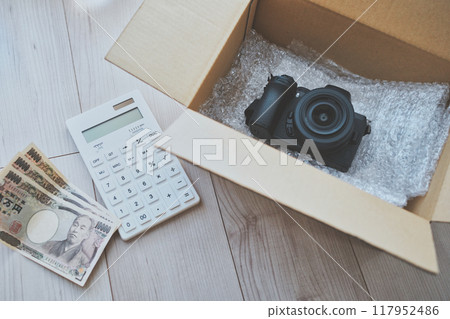Camera packaging work Auction transaction image Camera packaging work Auction transaction image 117952486