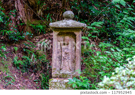 京都甘泉寺的地藏菩薩 京都甘泉寺的地藏菩薩 117952945