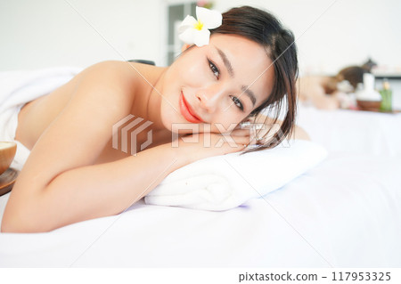 Spa beauty massage healthy wellness. 117953325