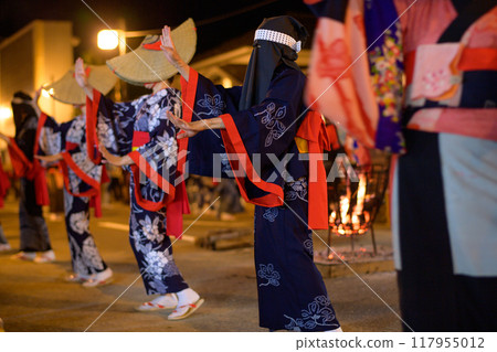 Nishimonai Bon Odori: People dancing late into the night, 2024, Akita Prefecture Nishimonai Bon Odori: People dancing late into the night, 2024, Akita Prefecture 117955012