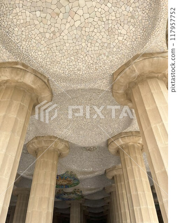 Geometric pattern design by mosaic technique 117957752
