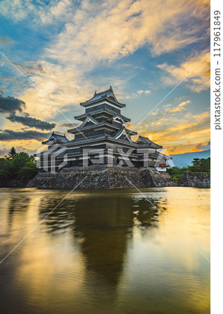 [Golden Hour] National Treasure Matsumoto Castle [July] 117961849