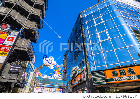 Tokyo cityscape in Japan Aircraft... Inbound tourism continues... (bustling with foreign tourists) Takeshita Street... A ray of hope = August 3rd 117962117