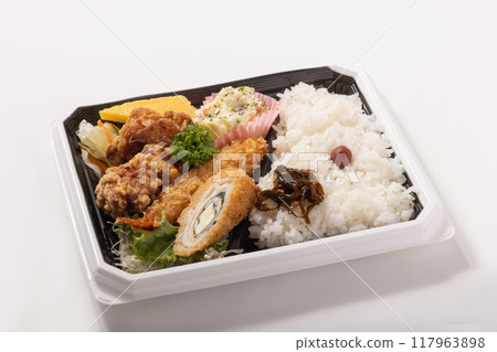 Mixed fry box lunch 117963898