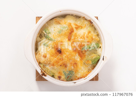 Avocado and shrimp gratin Avocado and shrimp gratin 117967076
