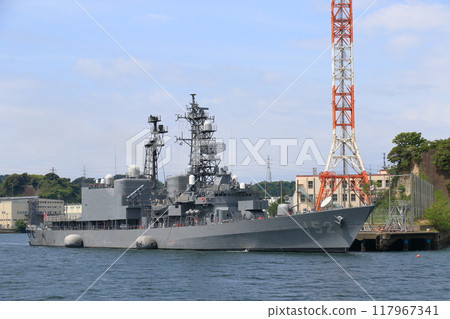 護航艦錨泊 - 護衛艦山霧號 117967341