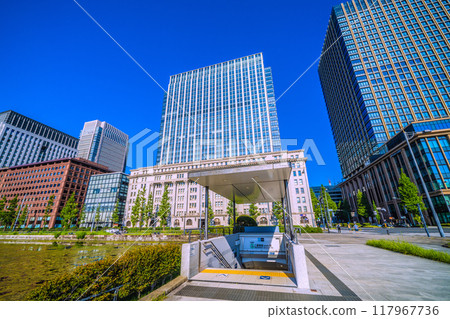 Tokyo cityscape in Japan, overlooking Nijubashimae (Marunouchi) Station Entrance 2 and Babasakimon Gate 117967736