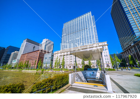Tokyo cityscape in Japan, overlooking Nijubashimae (Marunouchi) Station Entrance 2 and Babasakimon Gate 117967920