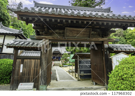 54th of the 88 Shikoku Temples: Enmei-ji Temple, Sanmon Gate, Imabari City, Ehime Prefecture 54th of the 88 Shikoku Temples: Enmei-ji Temple, Sanmon Gate, Imabari City, Ehime Prefecture 117968302