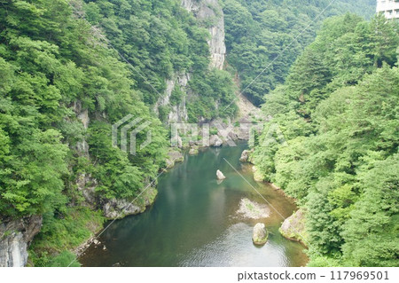 Scenery of the Kinugawa River valley 117969501