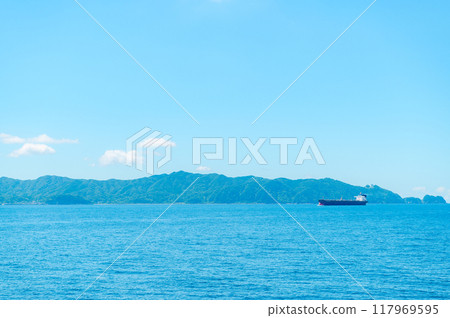 Spectacular ocean view from the boat Spectacular ocean view from the boat 117969595
