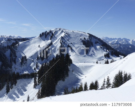 Mountain hiking Setzberg mountain, Bavaria, Germany 117973008