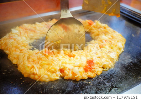 一家鐵板燒餐廳，主營文字燒。 117978151