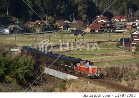Yamaguchi Line, near Watarigawa, DD51 test run 117978398