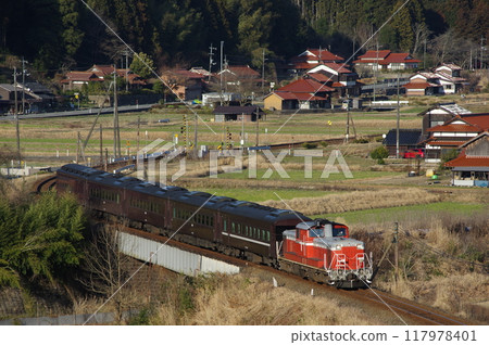 Yamaguchi Line, near Watarigawa, DD51 test run 117978401