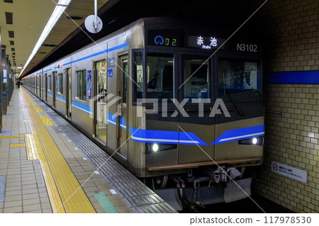 名古屋市營地下鐵鶴舞線N3000號列車在丸之內站停靠 117978530