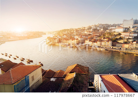 historic town of Porto, Portugal 117978667