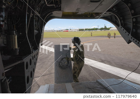 日本陸上自衛隊 CH-47J 支奴干 機組長 117979640