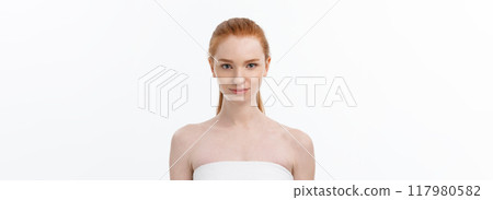 Natural Beauty Portrait. Beautiful Spa Woman . Perfect Fresh Skin. 117980582