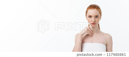 Natural Beauty Portrait. Beautiful Spa Woman . Perfect Fresh Skin. 117980861