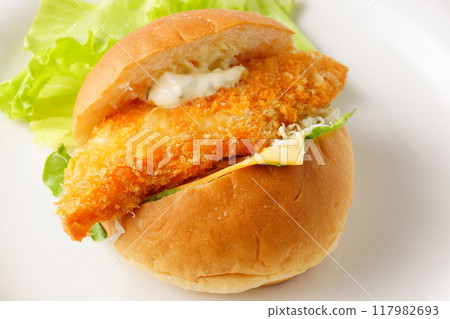 Fish burger 117982693