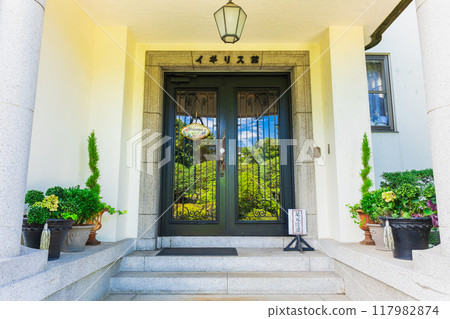 橫濱港可以看到英國館的山公園 橫濱港可以看到英國館的山公園 117982874