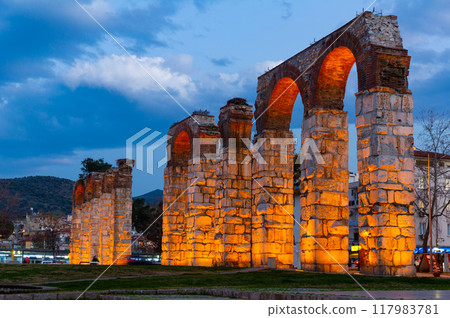 Remants of ancient Roman aquaduct in Selcuk. Turkey Remants of ancient Roman aquaduct in Selcuk. Turkey 117983781