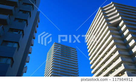 Building group and blue sky scenery in the direction of the west exit of Kawaguchi Station in Kawaguchi City, Saitama Prefecture Building group and blue sky scenery in the direction of the west exit of Kawaguchi Station in Kawaguchi City, Saitama Prefecture 117984912