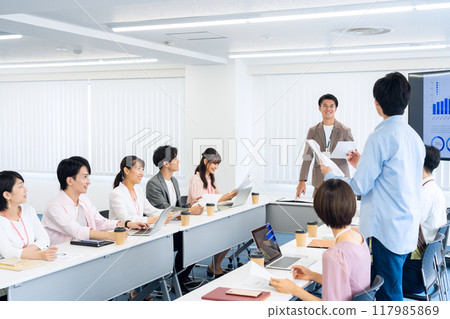 Male and female engineers having a meeting 117985869