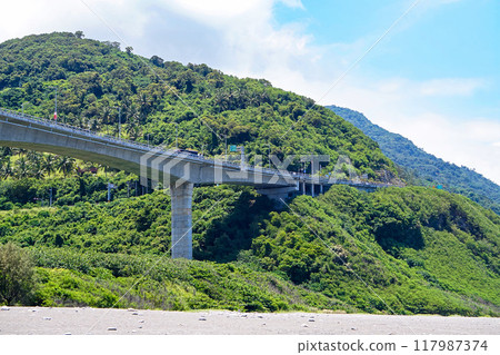 [Taiwan / Taitung County, Taimali Township] Jinlun Bridge spanning the coastline of the South-Hanging Highway 117987374