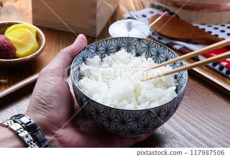 Freshly cooked rice (white rice) 117987506