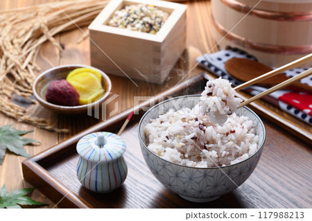 剛煮熟的雜糧米飯（三州雜糧） 117988213