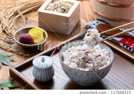 剛煮熟的雜糧米飯（三州雜糧） 117988215