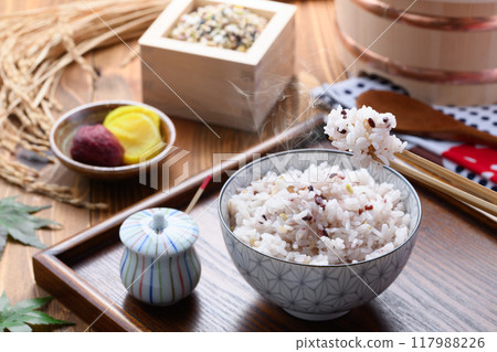 剛煮熟的雜糧米飯（三州雜糧） 117988226