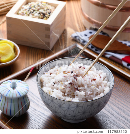 剛煮熟的雜糧米飯（三州雜糧） 117988230