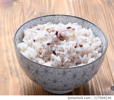 剛煮熟的雜糧米飯（三州雜糧） 117988246