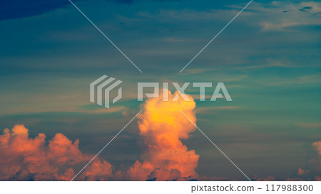 夏日傍晚藍天和積雨雲 b-3 淺色 117988300