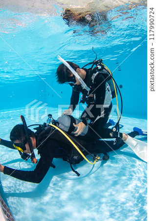 Diving course 117990724