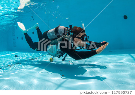 Diving course 117990727