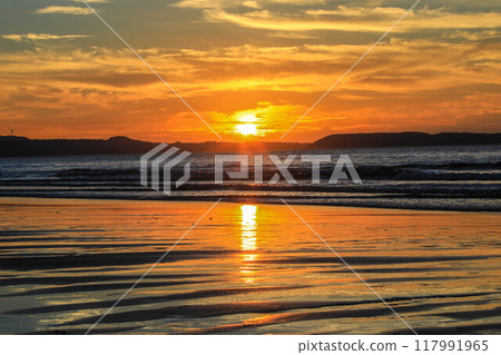 Sister's Beach Evening Scene 117991965