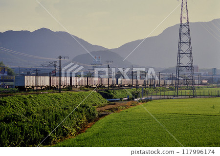 2006 鹿兒島本線運行的貨櫃貨運列車 2006 鹿兒島本線運行的貨櫃貨運列車 117996174