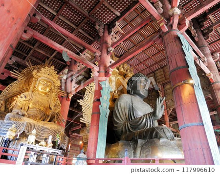 Todaiji Temple: Great Buddha and Kokuzo Bosatsu statue (Nara City) Todaiji Temple: Great Buddha and Kokuzo Bosatsu statue (Nara City) 117996610