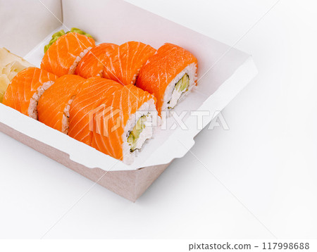 Fresh salmon sushi roll in takeaway box Fresh salmon sushi roll in takeaway box 117998688