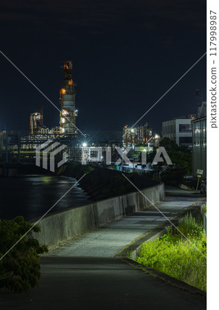 Night view of the Yokkaichi Petrochemical Complex from Taisho Bridge in Yokkaichi, Mie Prefecture, Japan Night view of the Yokkaichi Petrochemical Complex from Taisho Bridge in Yokkaichi, Mie Prefecture, Japan 117998987