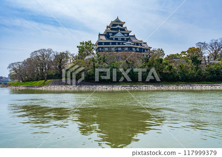 岡山市旭川和岡山城 117999379