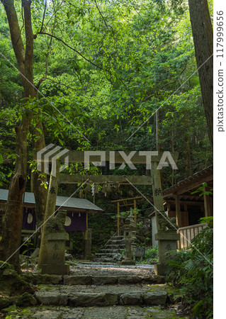 三重縣志摩市磯部町天野岩戶境內風景 三重縣志摩市磯部町天野岩戶境內風景 117999656
