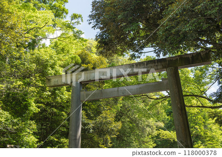 日本三重縣伊勢市伊勢神宮內宮的鳥居 118000378
