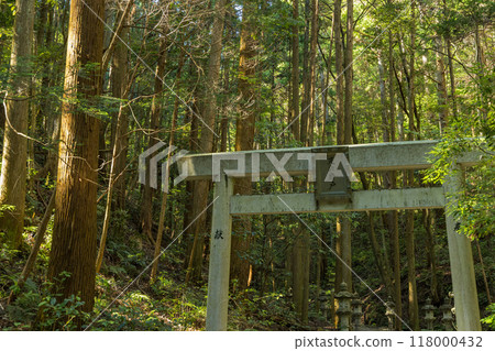 三重縣志摩市磯部町天岩戶第三鳥居 三重縣志摩市磯部町天岩戶第三鳥居 118000432