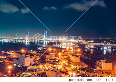 【神奈川縣】山下碼頭和海灣大橋的夜景 118001783
